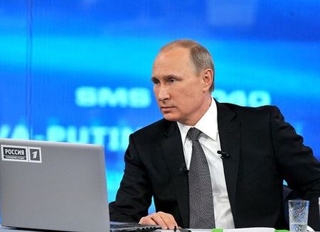 Владимир Путин. «Прямая линия» 2015 года. Фото с сайта kremlin.ru